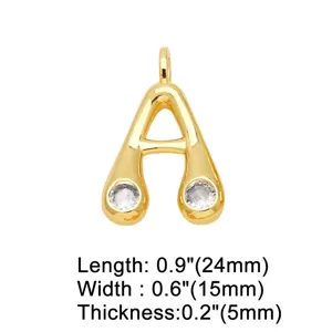 Gouden letter A hanger gedetailleerd overzicht, koper micro-zirkonia, 24x15x5 mm.