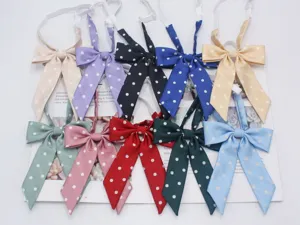 Bellissima cravatta a farfalla a pois stile college coreano per uniforme JK regolabile.