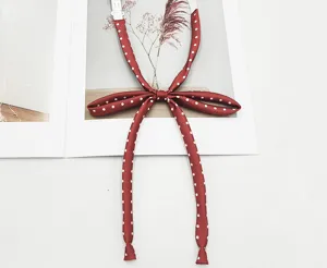 Détail de cravate d'uniforme JK à pois rouges, joli ruban nœud de costume de marin