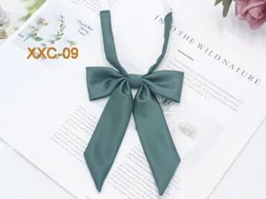 Noeud papillon JK vert fonce, cravate ruban unie pour tenues scolaires de marin.