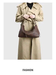 Stylische braune Leder Hobo Umhängetasche mit grossem Fassungsvermoegen für den Alltag.