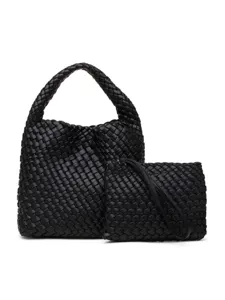 Sac cabas noir en cuir tressé ensemble chic sac à main artisanal pour femme.