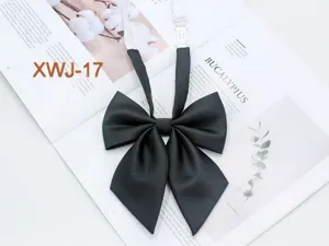 Klassische schwarze JK Uniform Fliege mit verstellbarem Riemen, eleganter Twill Kragen.