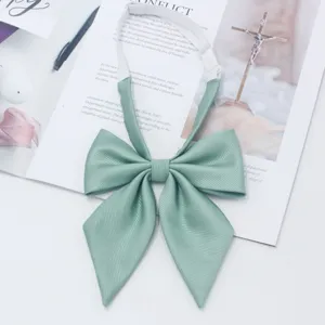 Hellgrüner JK-Stil spitzer Schrägtwill-Fliege für Damen, elegantes Uniformkragen-Accessoire