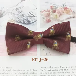 Nœud papillon bordeaux style britannique pour enfants avec motif brodé d'ours.