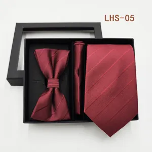 Conjunto caja regalo corbata pajarita pañuelo burdeos hombre boda formal traje de negocios