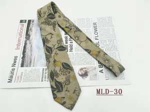 Cravatta vintage in cotone floreale da uomo, cravatta retrò con stampa botanica da 8cm.
