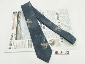 Cravatta da uomo in cotone con fantasia floreale vintage, cravatta casual da 8 cm per uso quotidiano.