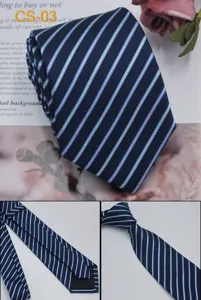 Cravatta in seta classica a righe blu da uomo, cravatta elegante da affari da 8 cm.