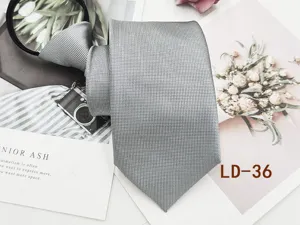 Grey textured zipper tie for men business formal wear, easy-to-use pre-tied necktie 8cm.