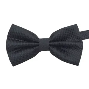 Cravatta a farfalla nera classica da uomo con elegante trama a griglia per matrimoni formali.