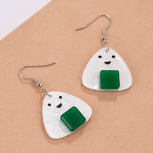 Boucles d'oreilles pendantes en acrylique boules de riz onigiri mignon design bijoux