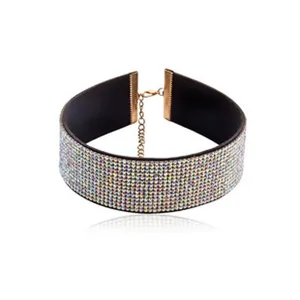 Breite Strass-Choker Halskette für Damen, glänzendes Kristall-Halsband Schmuckstück.