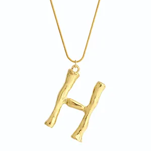 Goldfarbene geschmolzene Buchstaben H Halskette, schicke minimalistische Kette für Damen.
