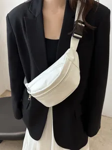Sac bandoulière minimaliste blanc, sac de poitrine tendance et polyvalent pour femme quotidienne.