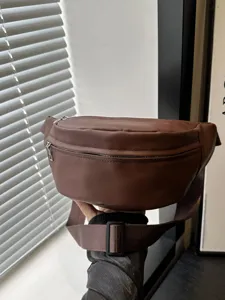 Sac de poitrine minimaliste rétro pour femme mode décontracté sac bandoulière sac banane léger