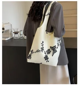 Elegante schwarze Schmetterling bestickte Leinwand Tote Bag, lässige Umhängetasche.