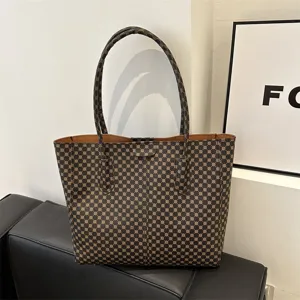Μεγάλη τσάντα shopper για γυναίκες, κομψή τσάντα ώμου για εργασία και καθημερινή χρήση.