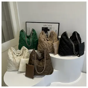 Steppketten Schultertasche grosse Kapazitaet modische Freizeit Handtasche fuer Damen.