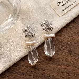 Orecchini pendenti perla cristallo, eleganti orecchini a lobo floreali per donna.