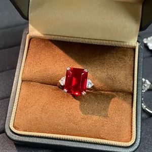 Luxury Emerald Cut Lab Grown Ruby Ring 925 Sterling Silver Rhinestone Engagement Ring For Women Fashion Jewelry Gift