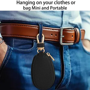Mini Leder Autoschluessel Etui mit Karabiner und Reissverschluss fuer tragbare Aufbewahrung.