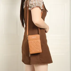Borsa a tracolla trapuntata da donna per cellulare con cerniere multiple, piccola borsa marrone.