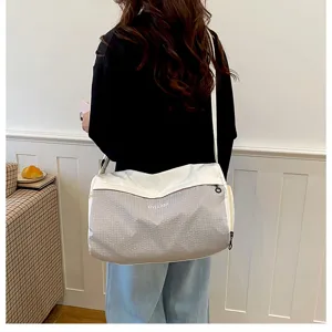 Large capacity travel bag for women lightweight shoulder duffel gym sports luggage bag