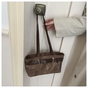 Bolso de hombro vintage de ante marrón para mujer, bolso de axila elegante con diseño de cinturón.