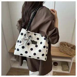Borsa a tracolla a pois in tela con tracolla intrecciata ciondolo stella grande retro tote.