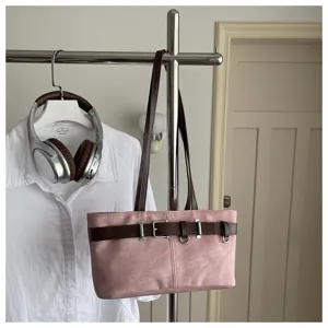 Bolso de hombro retro rosa para mujer, diseño de hebilla elegante, bolso casual diario.
