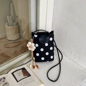 Modische Umhängetasche mit Punkten für Damen, kleine Handytasche mit süßem Blumenanhänger.