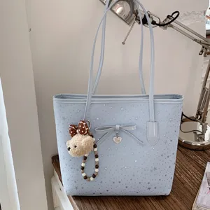 Γαλάζια τσάντα shopper με μοτίβο αστέρια, φιόγκος και αρκουδάκι, μεγάλη τσάντα ώμου.