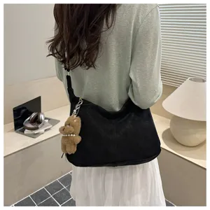Sac à bandoulière noir élégant pour femmes, grand sac cabas fourre-tout pour le travail quotidien.