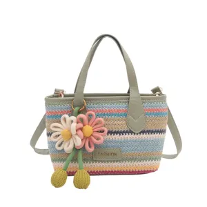 Kleurrijke geweven bloemen handtas voor dames, stijlvolle zomer vakantie stro crossbody tas.