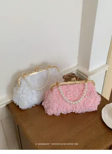 Sac pochette fleuri de fée mignon avec poignée chaîne en perles et design de soirée élégant.