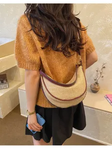 Sac bandoulière demi-lune en paille élégant, sac sous les bras casual avec bordure en cuir.