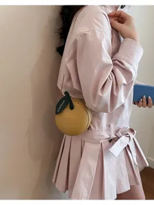 Korean style chic niche crossbody bag, trendy mini apple shaped shoulder bag with chain strap.