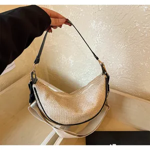 Sac bandoulière demi-lune en paille élégant pour femmes, sac d'été tissé décontracté.