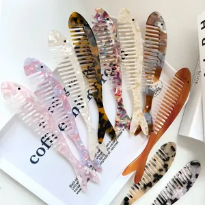 Peine de Cabello de Acetato Estilo Francés Forma de Pez Cola de Sirena de Dientes Anchos Portátil Antiestático Desenredante Patrón Mármol para Mujer