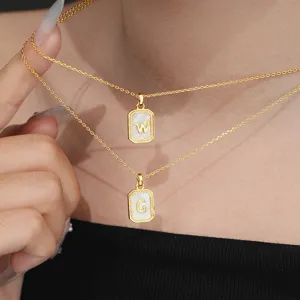 Gelaagde ketting met witte moederschelp 18k verguld gepersonaliseerde letter dames