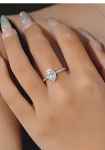 Impresionante anillo de moissanita marquise en plata esterlina, alianza de boda elegante para mujer.