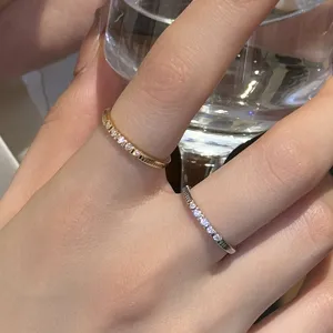 Anillo delgado de plata esterlina S925 con pavé de diamantes, joyería chapada en oro 14K.