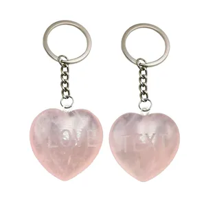 Colgante de Corazón de Cuarzo Rosa Natural Tallado a Mano Pulido Cristal Piedra en Bruto Grabado de Letras de Amor Colgante de Dije para DIY Fabricación de Joyas Artesanías Decoración