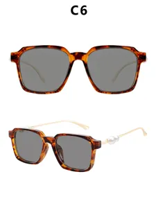 Modische quadratische Schildpatt Sonnenbrille mit eleganten Perlen am Bügel für Damen.