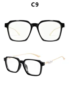 Elegante quadratische schwarze Sonnenbrille mit perlenbesetzten Bügeln für Damen.