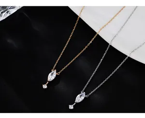 S925 zilveren druppel zirkoon ketting, elegante vergulde sleutelbeen ketting detailweergave