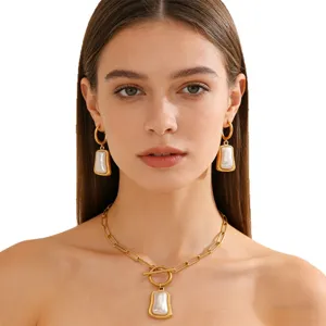 18K Or Acier Inoxydable Nacre Blanche OT Boucle Collier Boucles D'oreilles Bijoux Set