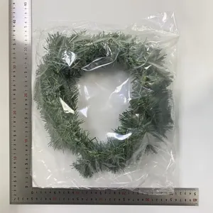 Ghirlanda di pino natalizia artificiale anello in rattan DIY decorazione da appendere.