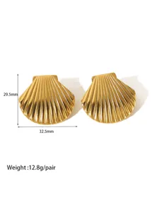 Goldene Muschel Titanstahl Ohrringe, extravagantes Nischen-Design, wasserfester Modeschmuck.